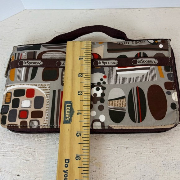 LeSportsac Brown Nylon Wallet Travel Wallet with Handle Geometric Zip Around 9" - Picture 5 of 9